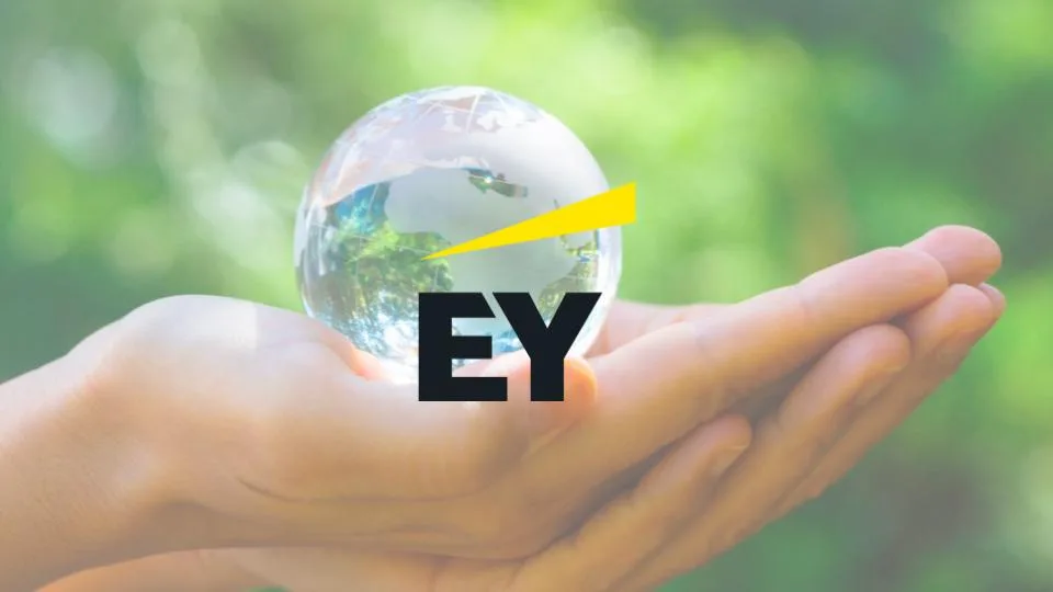 EY ga nyansatte en bærekraftig påskehilsen med Glede